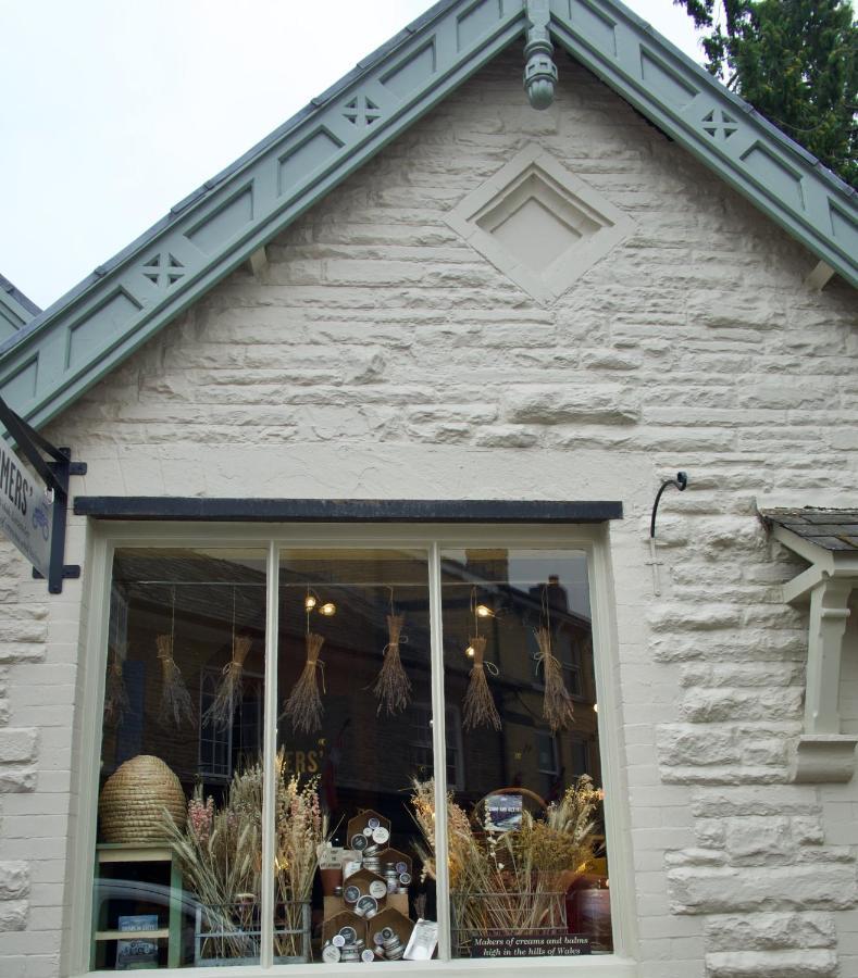 The Pavement Palace Hay-On-Wye Bagian luar foto